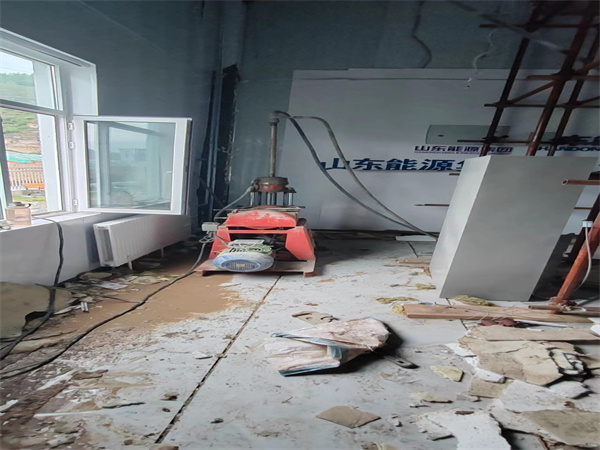 攸县地基基础下沉墙体裂缝加固注浆顶升施工